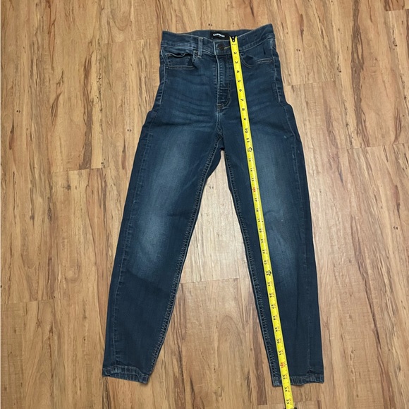 Express Super High Rise Crop Jeans Mom Jeans - Picture 4 of 13